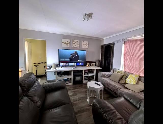 2 BEDROOM APARTMENT FOR SALE IN HONEYPARK